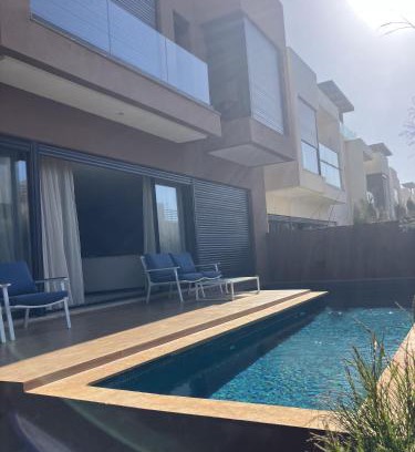 Tamariss Villa | Seafront Luxury Villa with Amazing pool!