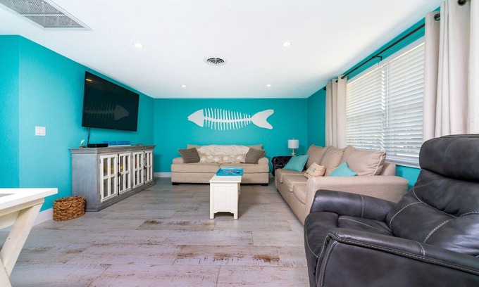 Englewood Villa | Seaglass Inn at the Beach Shack Just one block from the beach!