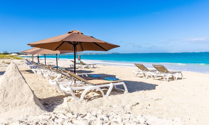 Grace Bay Hotel | Seascape Grace Bay Hotel & Townhome Villas