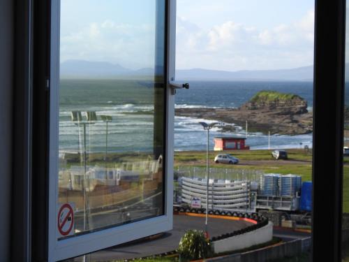 Drumacrin Apartment | Seashell Cove Bundoran Luxurious Sea View Free Wifi Netflix Sleeps 5