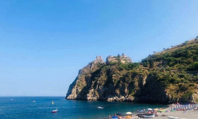 Sant'Alessio Siculo Apartment | Seaside apartment in St. Alexis