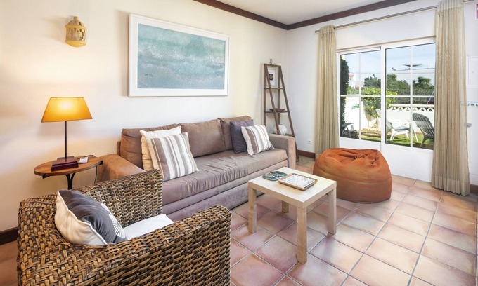 Benagil House | Seaside apartment in Benagil with terrace
