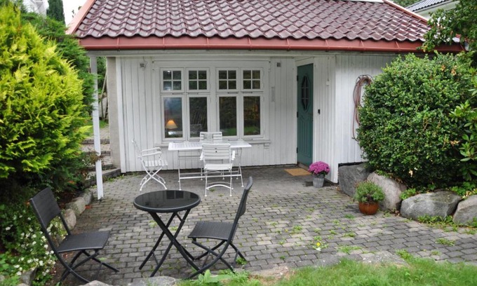 Tonsberg Apartment | Seaside Comfort with Terrace - Business and Leisure Friendly