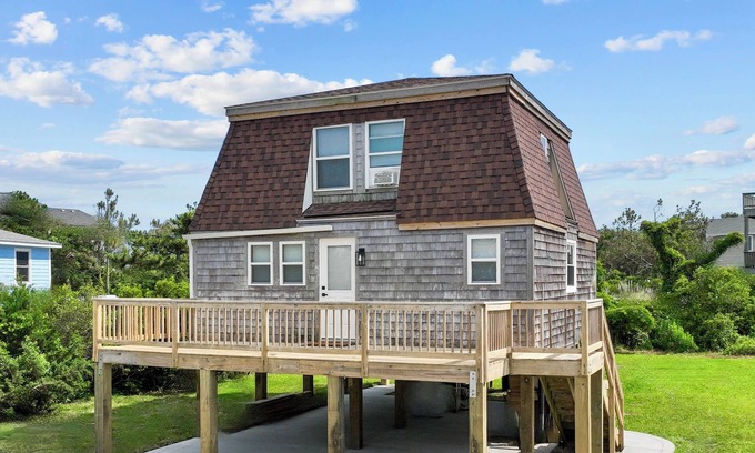 Rodanthe House | Seaside Dream! Newly renovated bungalow close to ocean and sound, pet friendly!