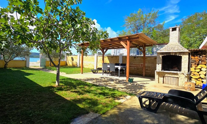 Turanj House | Seaside holiday house Turanj, Biograd (K-23650)