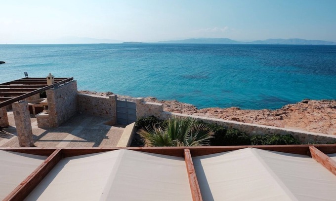Kontos Villa | Seaside Luxury Villa & Pool