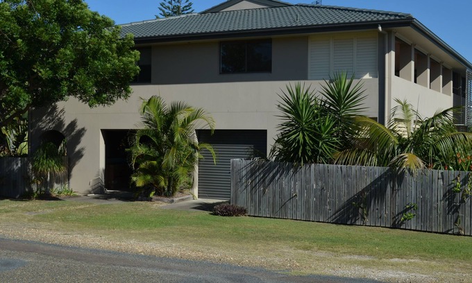 Wooli House | 'SEASIDE RETREAT' beach & nature at your doorstep