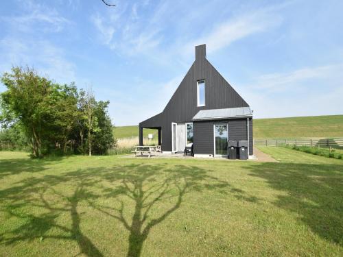 Franeker Villa | Seaside Villa with Garden
