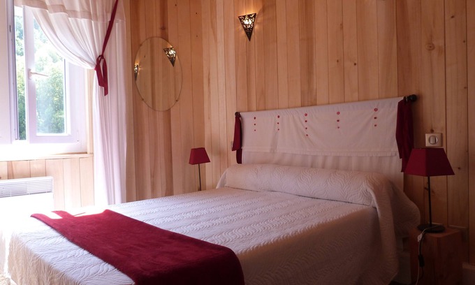 Axat House | SEASONAL GITE AXAT AUDE BETWEEN SEA AND MOUNTAIN IN THE COUNTRY OF CASTLES CATHARES