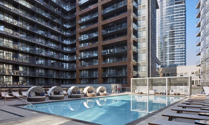 Downtown Seattle Hotel | Seattle Luxury Suite: 2BR w/Full Kitchen, Balcony & Resort-Style Amenities!