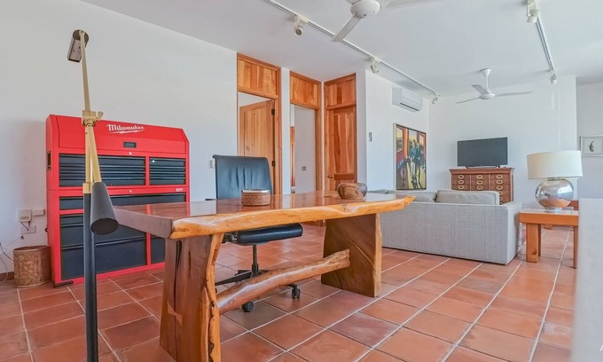 Esterito House | Seaview & Sunsets, Work friendly, Walk to Malecon