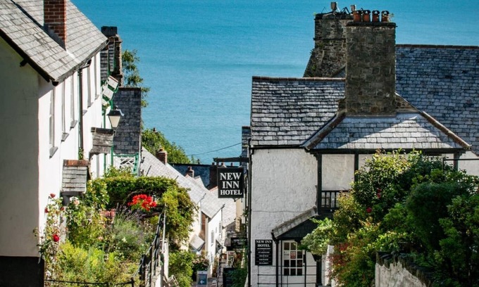 Westleigh House | Seaviews and Sunsets. Footsteps to the beach, nature reserve & village