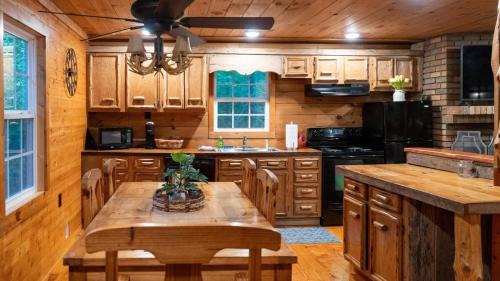 Smithville House | Secluded 3BR 1BA Cabin for Cozy Living