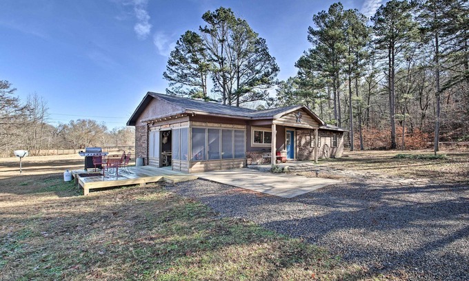 Boles House | Secluded Boles Home Near River: Pets Welcome!