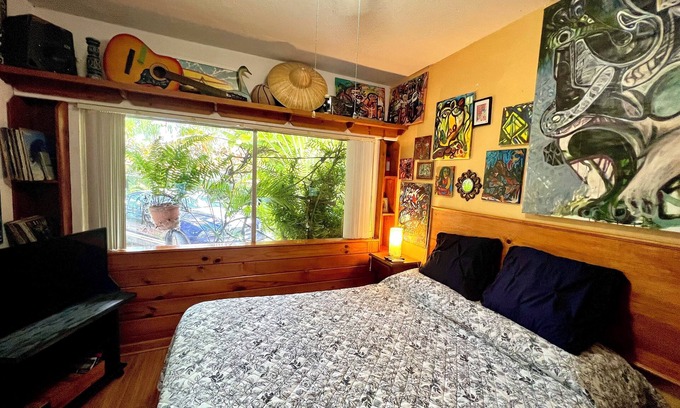 Cutler Bay House | Secluded Bungalow Oasis & Sanctuary garden between Miami & Keys