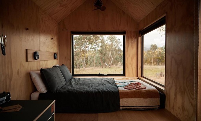 Glen Alice House | Secluded Cabin Stay - Pet Friendly & Off-Grid - Nev