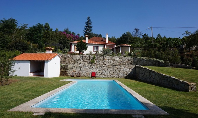Caramulo Other | Secluded farmhouse on south slope with excellent views and large private pool