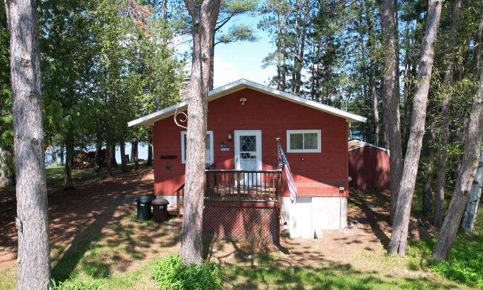 Tomahawk Cottage | Secluded Lakefront Cabin with Private Deck, Lake Views & Firepit - Dog-Friendly