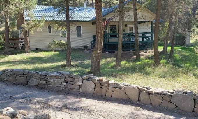 Rexford House | Secluded Montana home on five acres