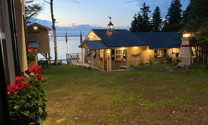 Campobello Island Cottage | Secluded Oceanfront Cottage w/Beautiful Beach for Sea Glass