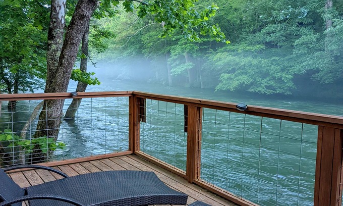 Murfreesboro Cabin | Secluded Riverfront Cabin 5 acres on Little Missouri River