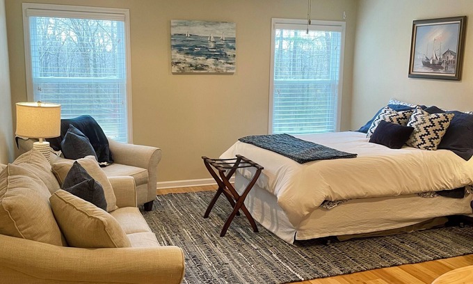 Harlem Apartment | Secluded, Scenic One Bedroom Suite Masters Rental