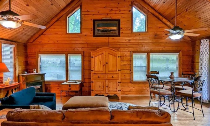 Sulphur Cabin | Secret Cove - Hidden Gem