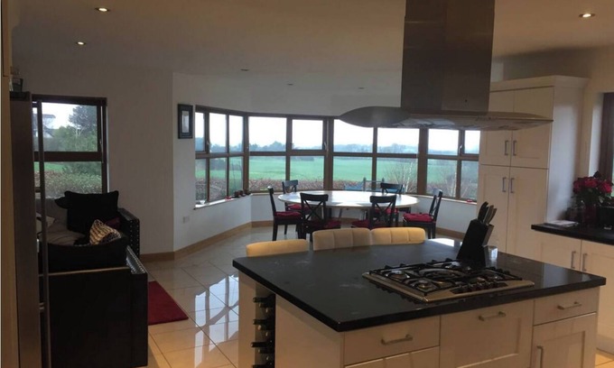 Lisburn House | Secure detached country living, large enclosed garden, pet friendly, pool table