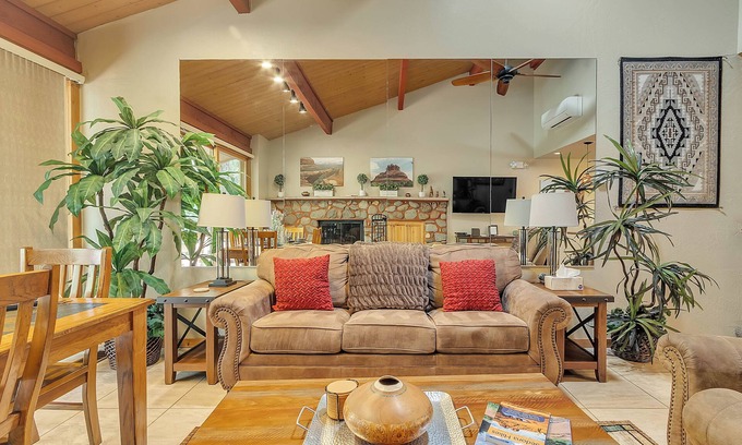 Sedona Condo | Sedona Oak Creek Canyon Cottage- Walk to Creek+ Nestled in Trees-Serene & Peaceful!