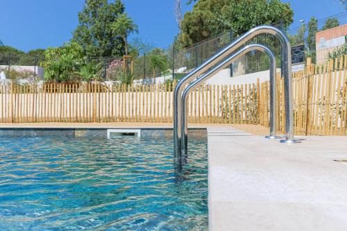 La Faviere Apartment | SELECT'SOHOME - Résidence Le Poséidon - Appartement en Duplex avec parking privé et piscine ! - POS-F