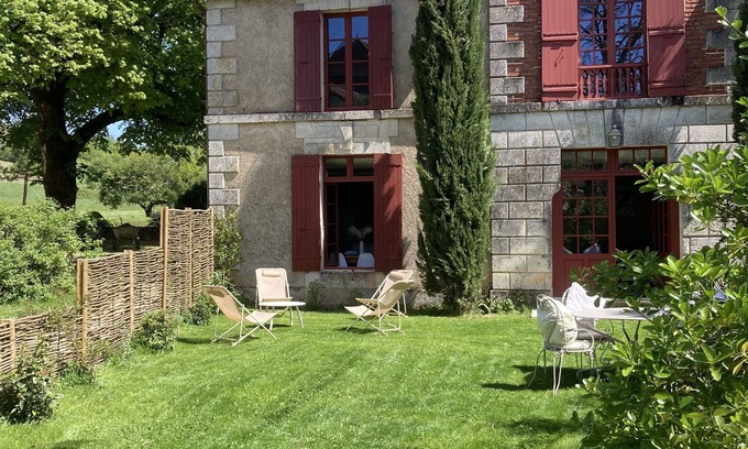 Saint-Hilaire-d'Estissac Cottage | Self-catering cottage on family estate