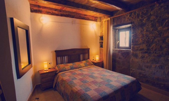 La Baronia de Rialb Cottage | Self catering Masia l'Arà for 16 people
