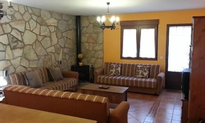 Canencia Cottage | Self catering Arroyocantarranas for 13 people