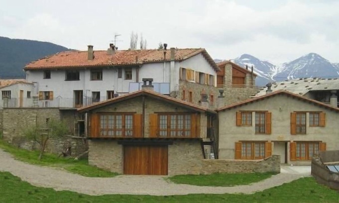 Campelles Cottage | Self catering Can Tubau for 25 people