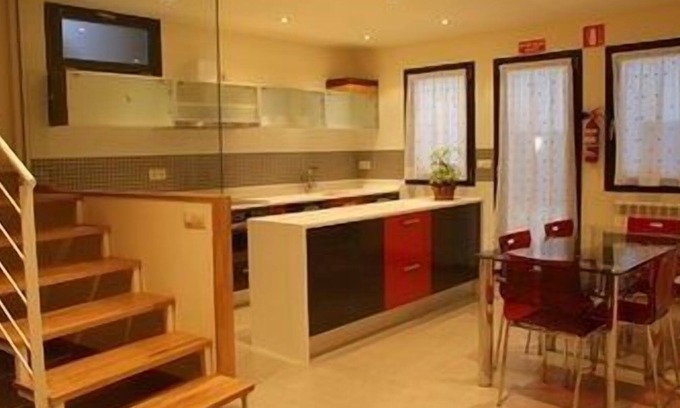 Lerma Cottage | Self catering cottage La Escuadra for 10 people