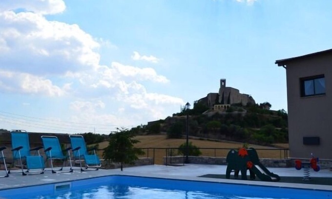 Montfalco Murallat Cottage | Self catering L'Era de Cal Gomà for 14 people