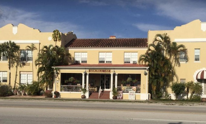 Indiantown Hotel | Seminole Inn
