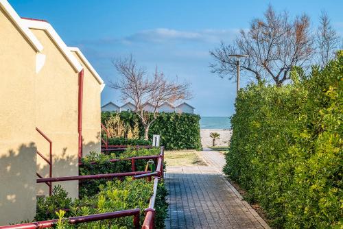 Senigallia Apartment | Senigallia, bilocale fronte mare con giardino - SE040