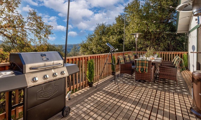 Yosemite Forks House | Sequoia's Dream: Mountain View, Spa, Heated Floors, Bar, Cinema! Near Yosemite!