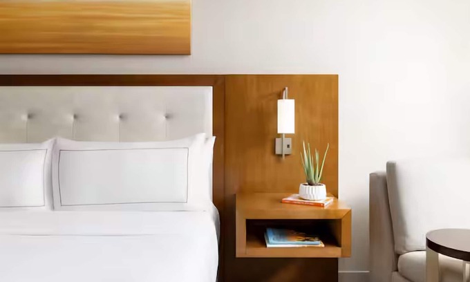 Tucson Hotel | Serene 1 King Bed Getaway, Hilton Tucson East, Spectacular Views