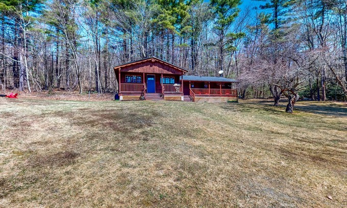 Otis Cabin | Serene Acreage - Pond - Hiking Trails Nearby