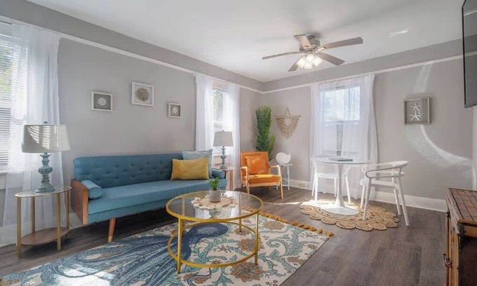South Seminole Heights House | Serene Beachy Bungalow with Large Screened Porch!