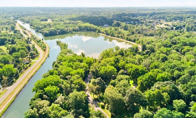 Spencerport Apartment | Serene Canal Retreat