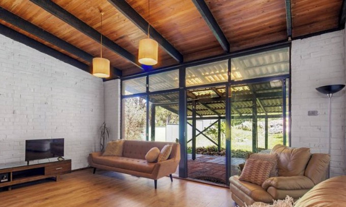 Helena Valley House | Serene Hills Retreat - Spacious & Peaceful Escape