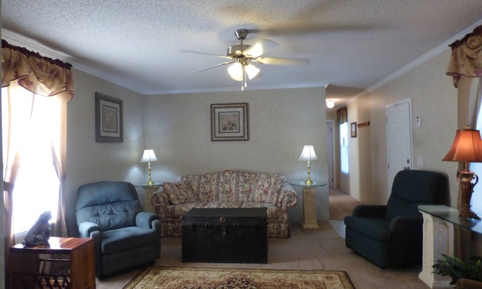 Crawford House | Serenity and peace only 15 miles from M.S.U., centrally located, pets considered