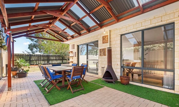 Ashby House | Serenity and Style: Your Ashby Getaway Awaits