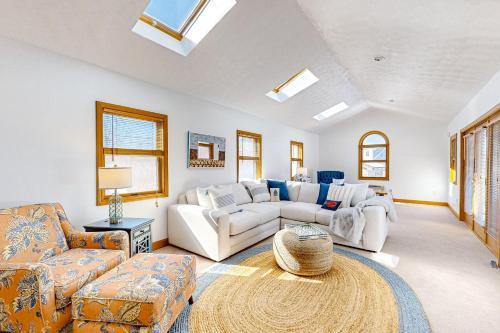 Owls Head House | Serenity Now & Ever