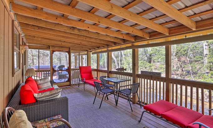 Dial Cabin | Serenity on the Creek Cabin + Hot Tub & Grill