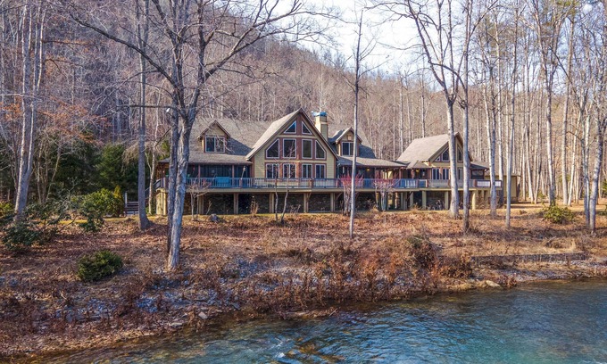 Lewisburg Cabin | 'Serenity on the River' Luxe Lewisburg Cabin!