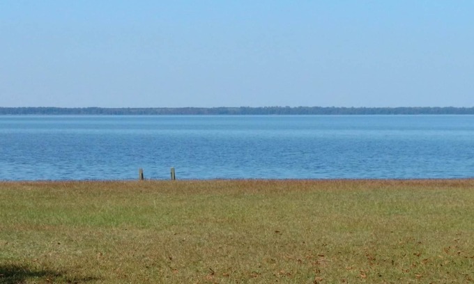 Roper House | Serenity on the Sound - Quiet Neighborhood - Water Views